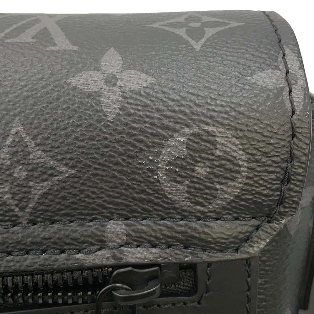 LOUIS VUITTON S Cape Messenger Black M46794 Monogram Eclipse