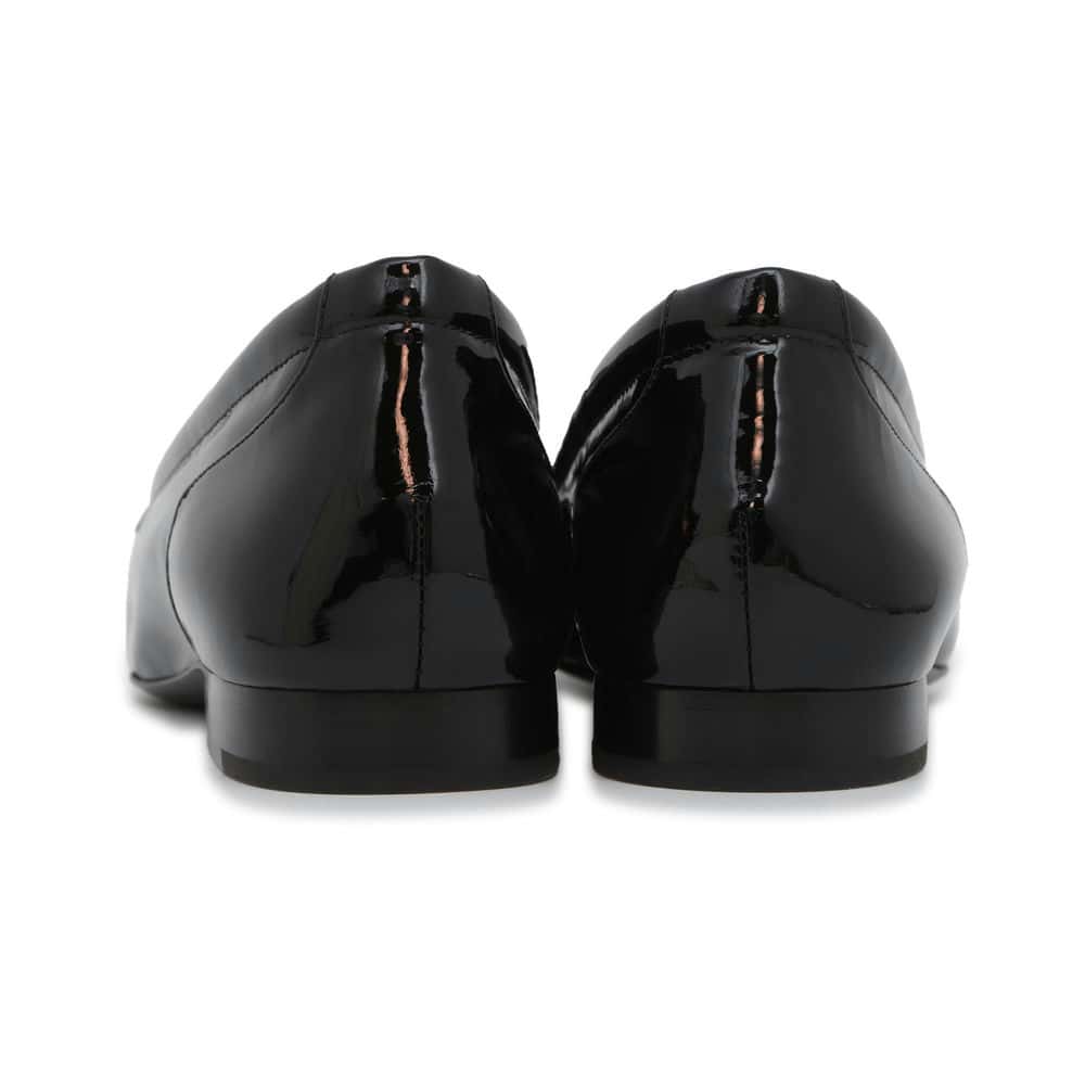 CHANEL CC Logo Pointed Toe Pumps BlackG45292 Patent Leather Size 39C