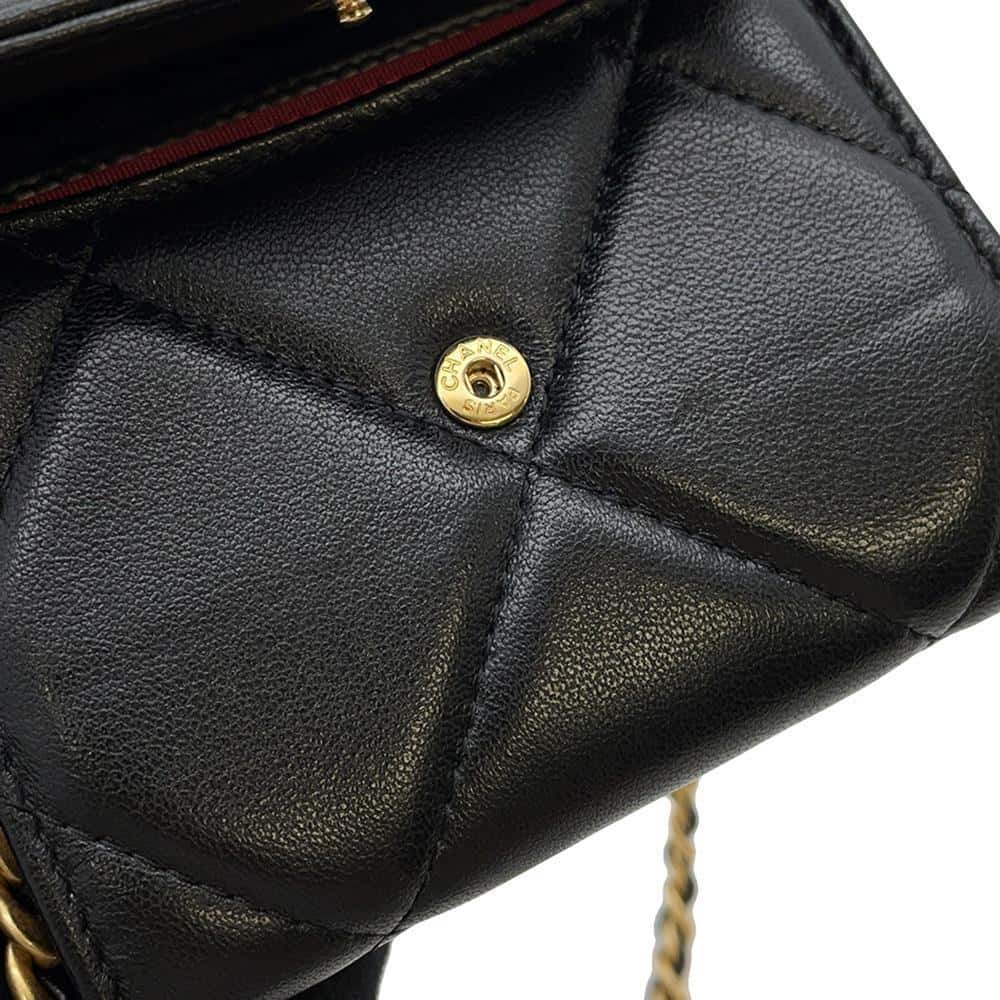 CHANEL CHANEL19 ChainShoulder Card Case BlackAP2409 Lambskin