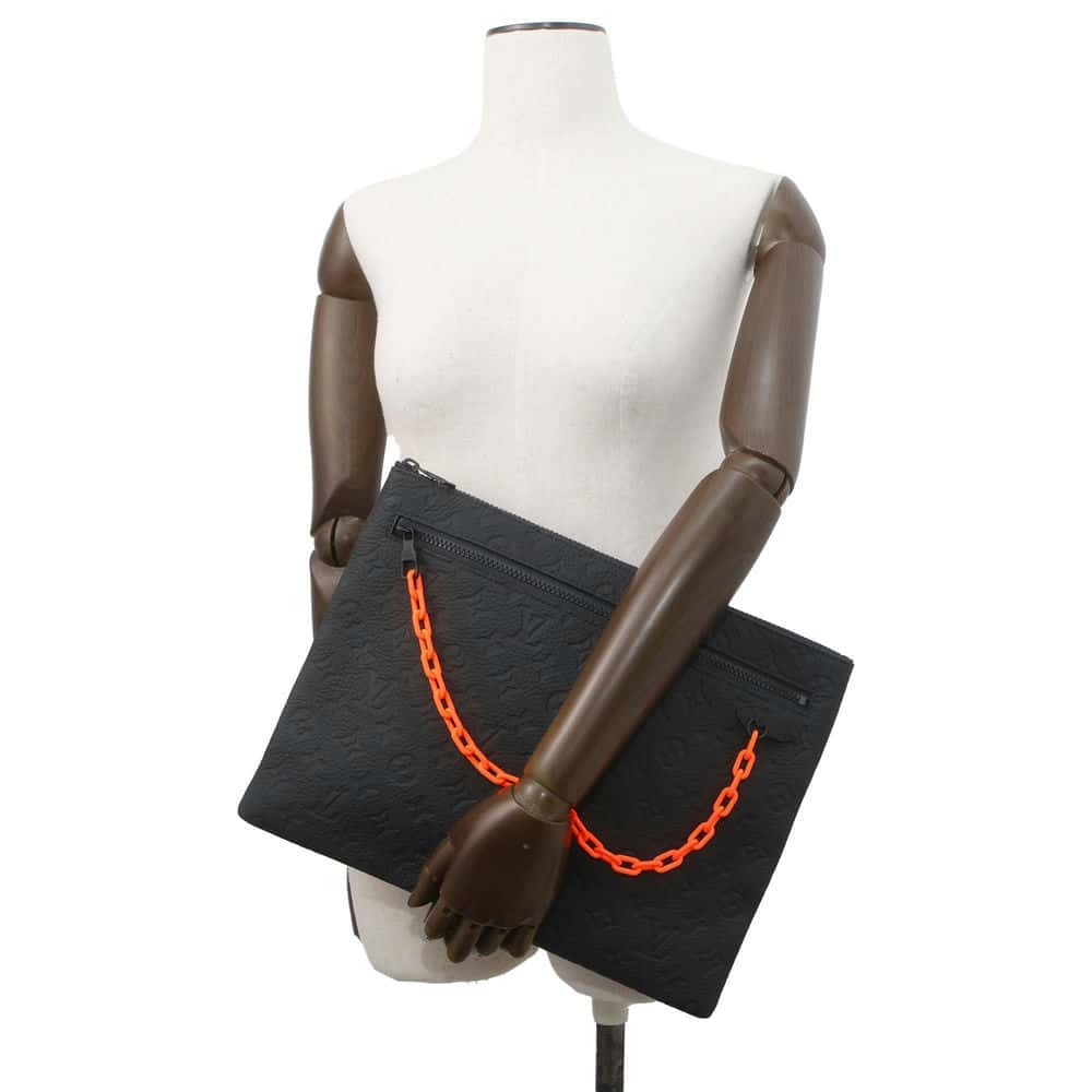 LOUIS VUITTON Pochette・A4 Noir M67461 Monogram / Taurillon Virgil Abloh