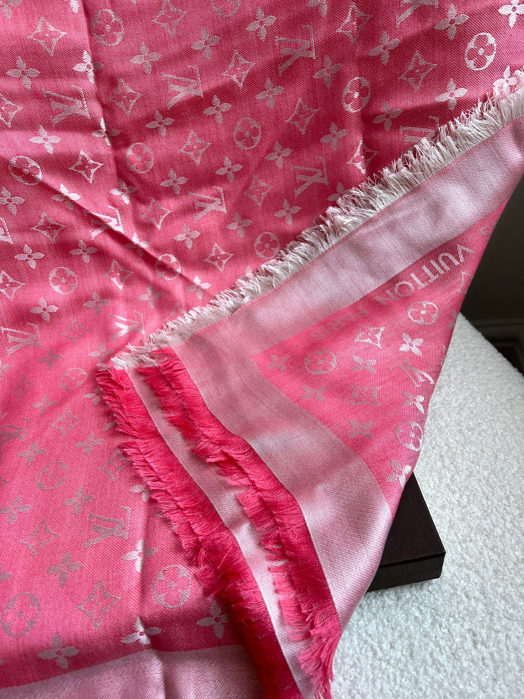 Louis Vuitton Pink Monogram Shawl (RRP £450)