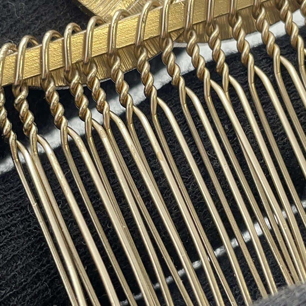CHANEL CC Logo Hair Comb Metal strass
