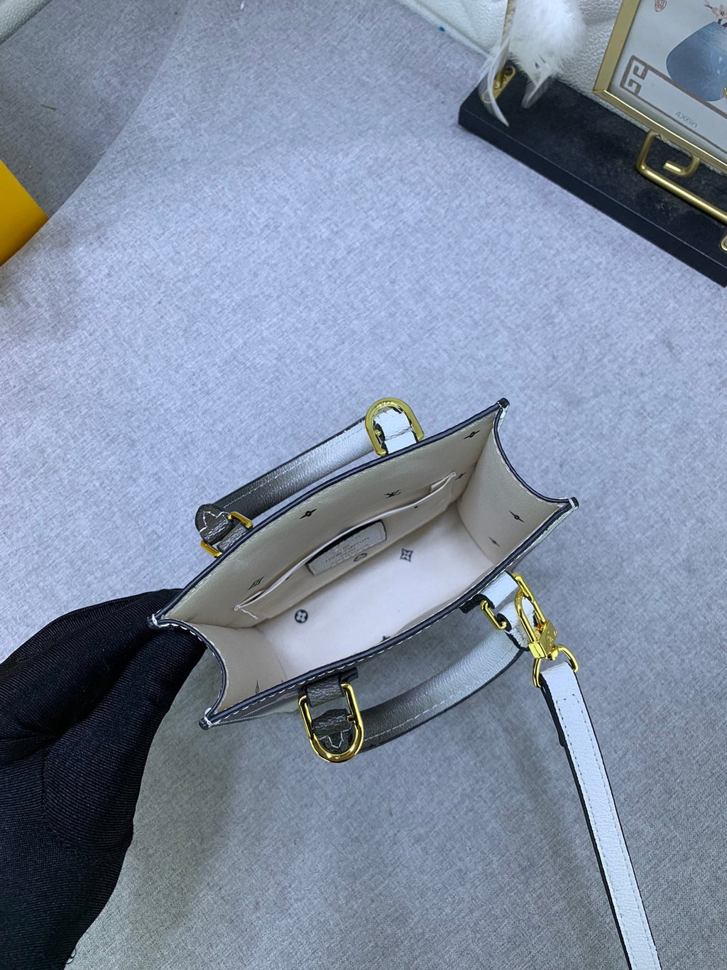 EN - Luxury Bags LUV 823