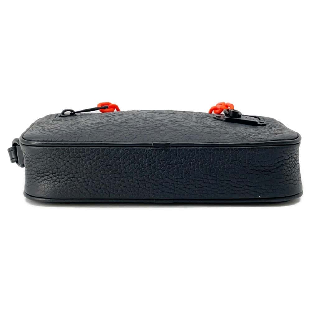 LOUIS VUITTON Pochette Volga Noir M53550 Monogram・Taurillon