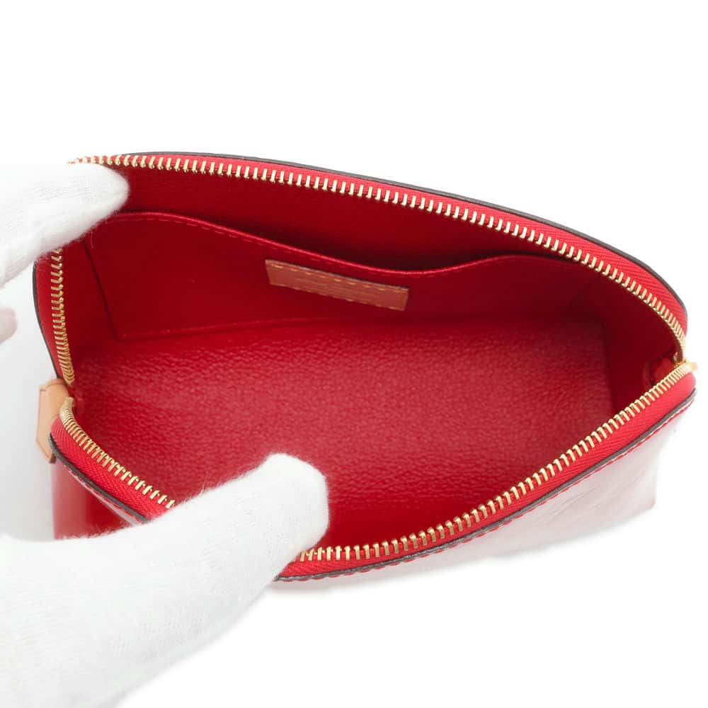 LOUIS VUITTON Pochette Cosmetic Pomme Damour M91496 Monogram Vernis Leather