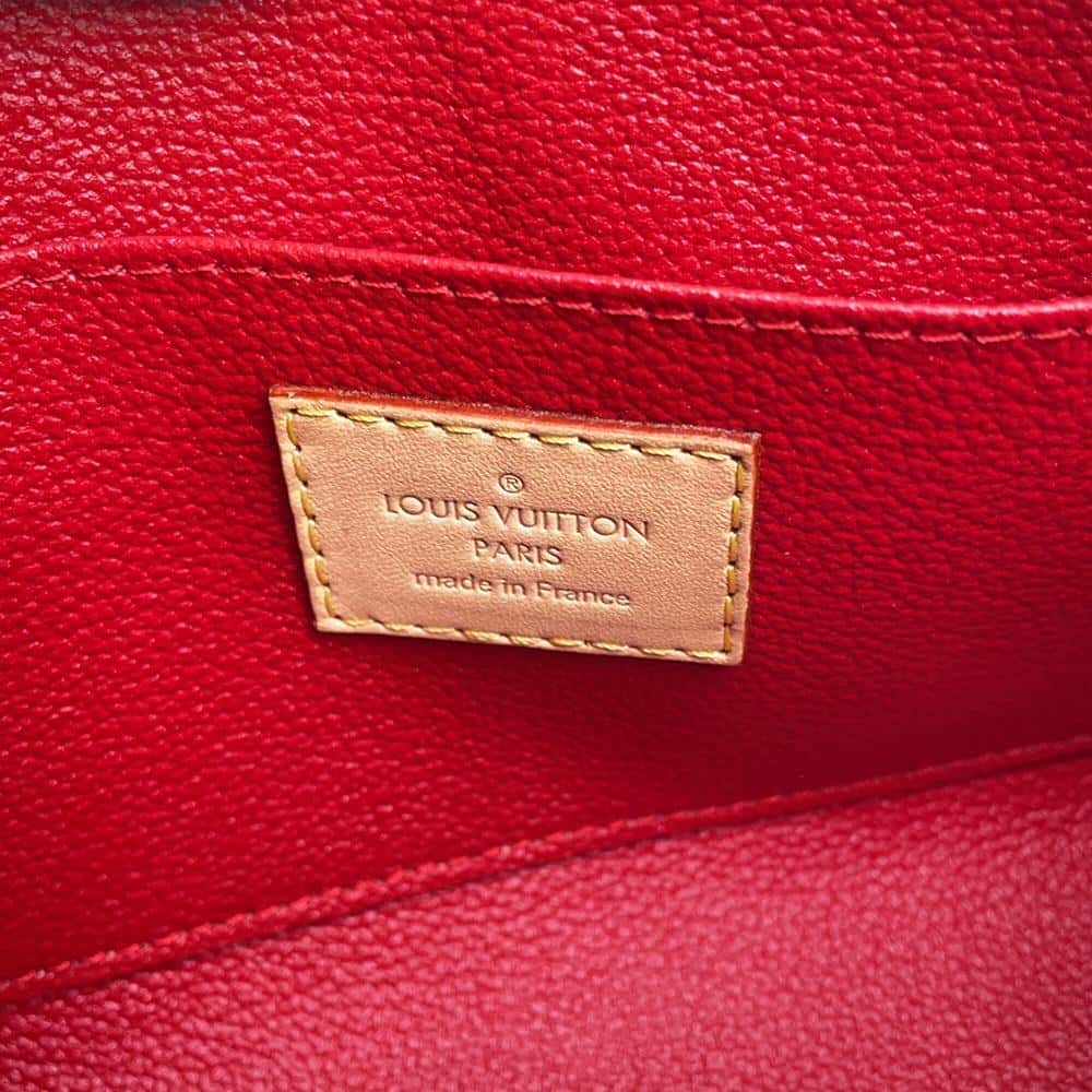 LOUIS VUITTON Pochette Cosmetic Pomme Damour M91496 Monogram Vernis Leather
