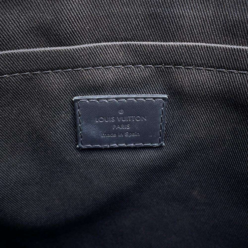 LOUIS VUITTON Pochette・Discovery Noir M62903 Monogram Shadow
