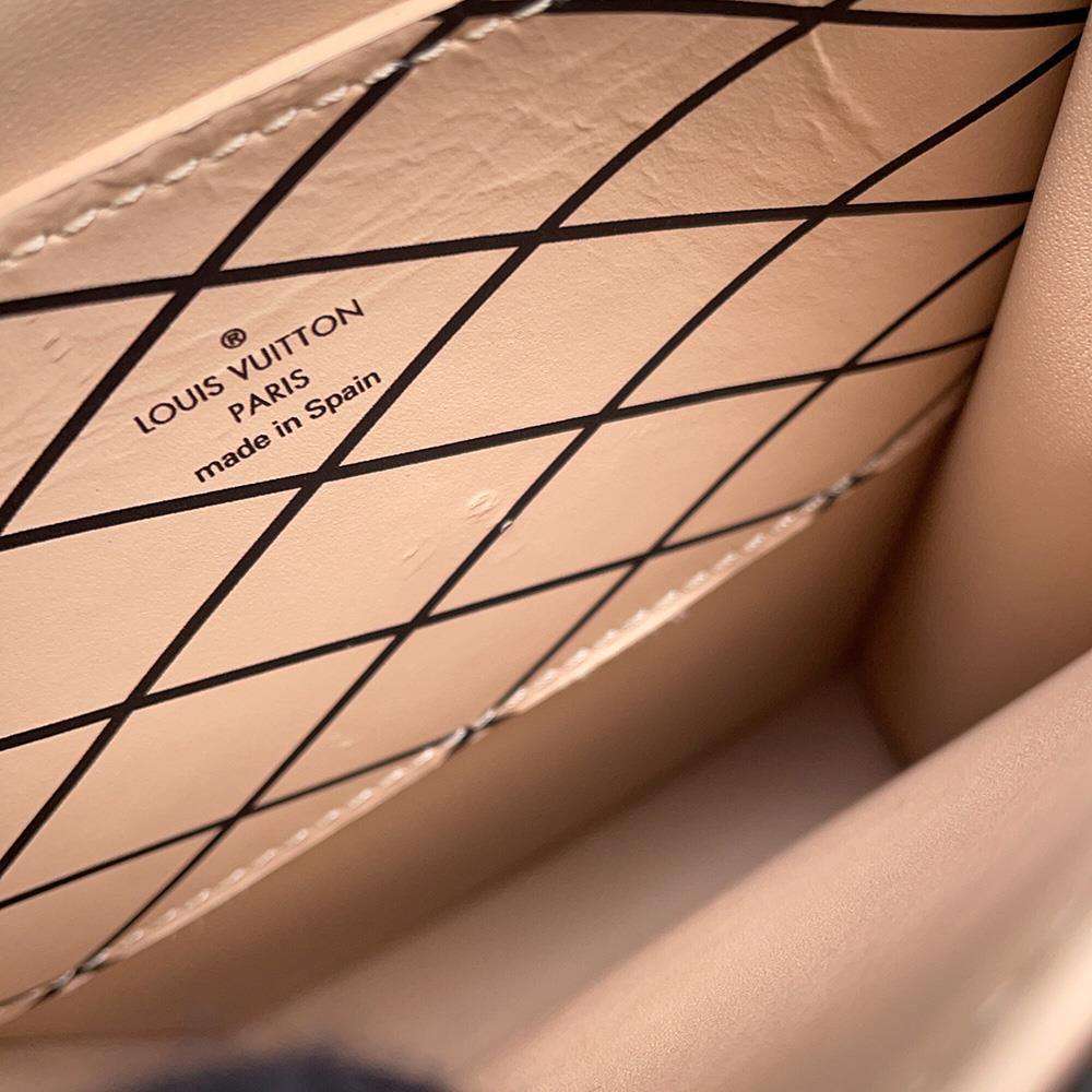 LOUIS VUITTON Pochette・Trunk Vertical Noir M63913 Monogram