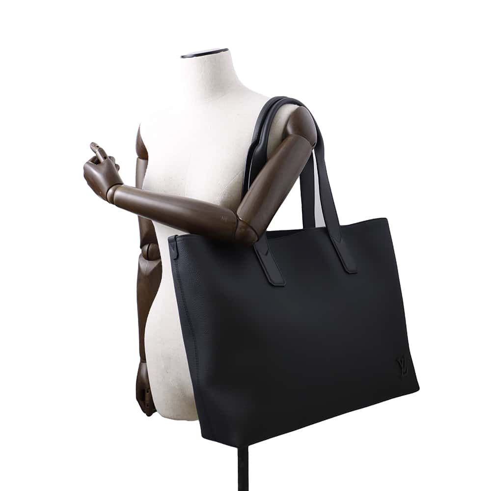 LOUIS VUITTON Pilot Tote Noir M24771 LV Aerogram Cowhide Leather