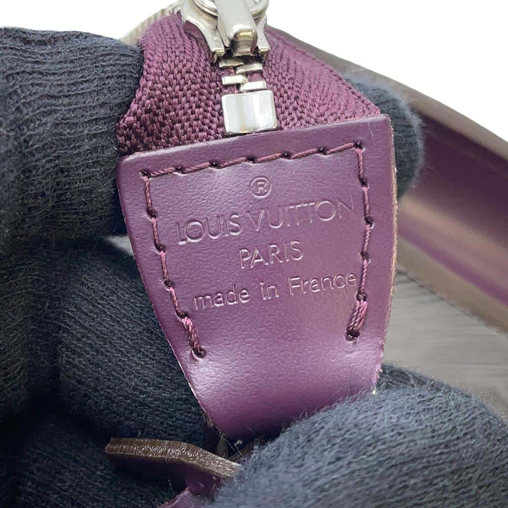 LOUIS VUITTON Pochette Accessoires Cassis M5298K Epi Leather