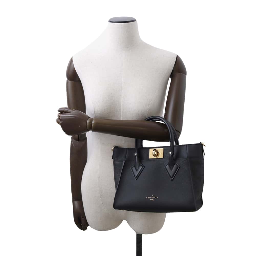 LOUIS VUITTON On My Side Noir M21546 Calf Leather Monogram Mahina Size PM