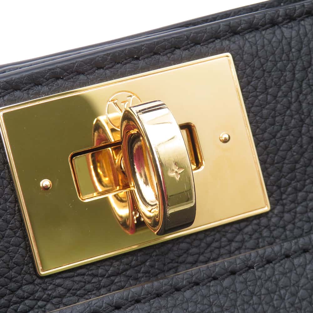 LOUIS VUITTON On My Side Noir M21546 Calf Leather Monogram Mahina Size PM