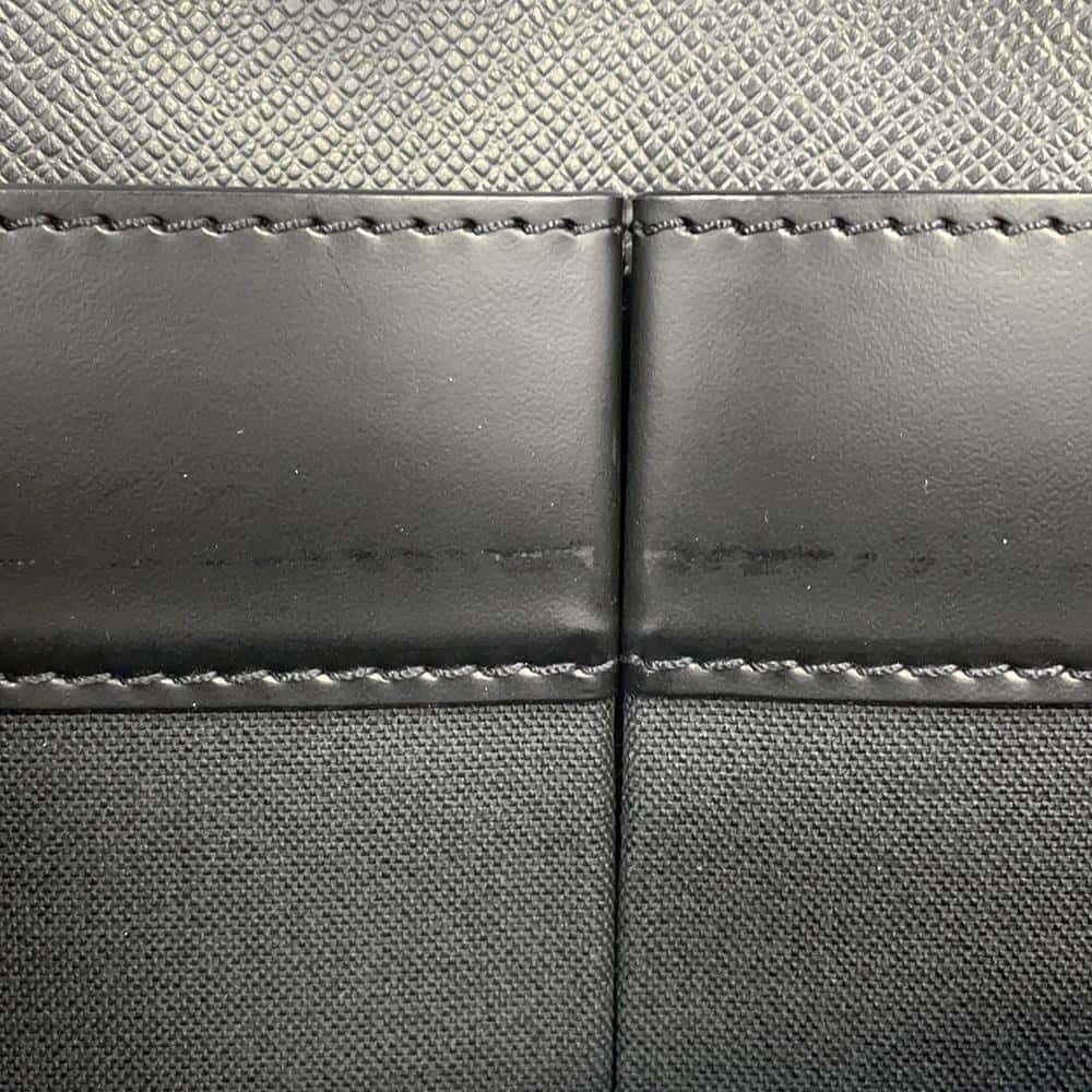 LOUIS VUITTON Robusto 1 Ardoise M31052 Taiga Leather
