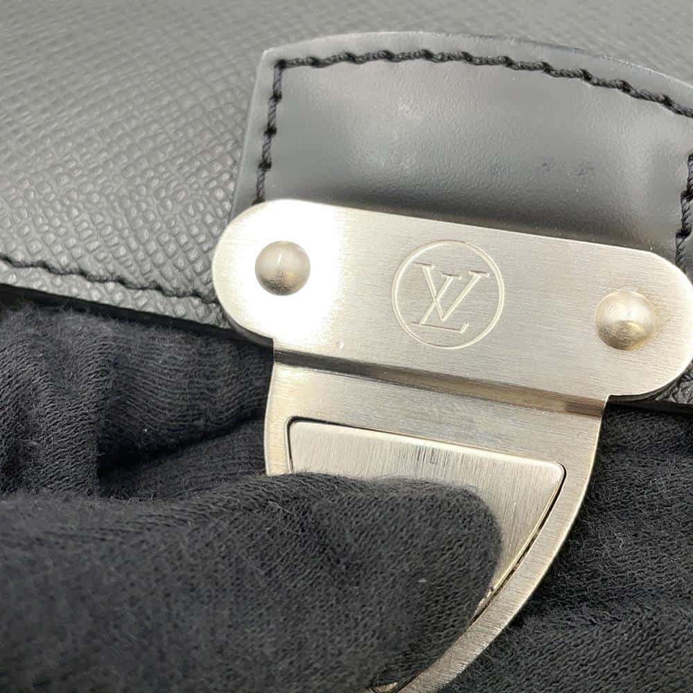 LOUIS VUITTON Robusto 1 Ardoise M31052 Taiga Leather