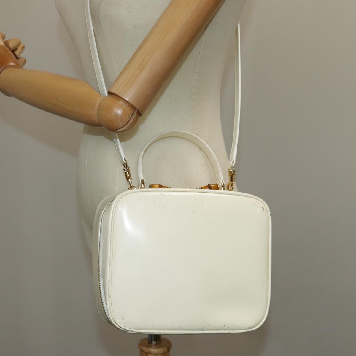 GUCCI Hand Bag Patent leather 2way Cream Gold 98924