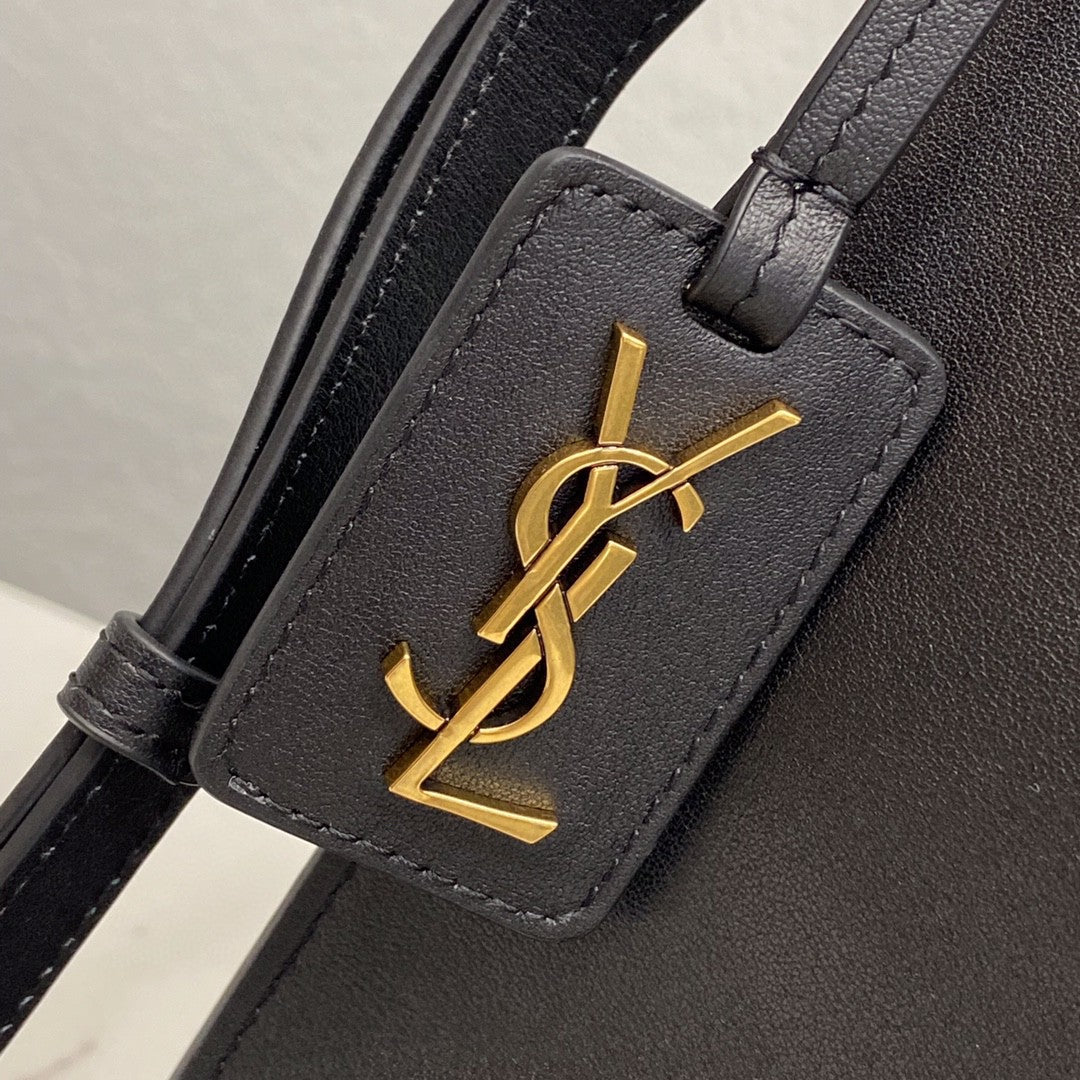 GLAMI Shopping N/S In Supple Black For Women 13.7in/35cm YSL 600306CSV0J1000