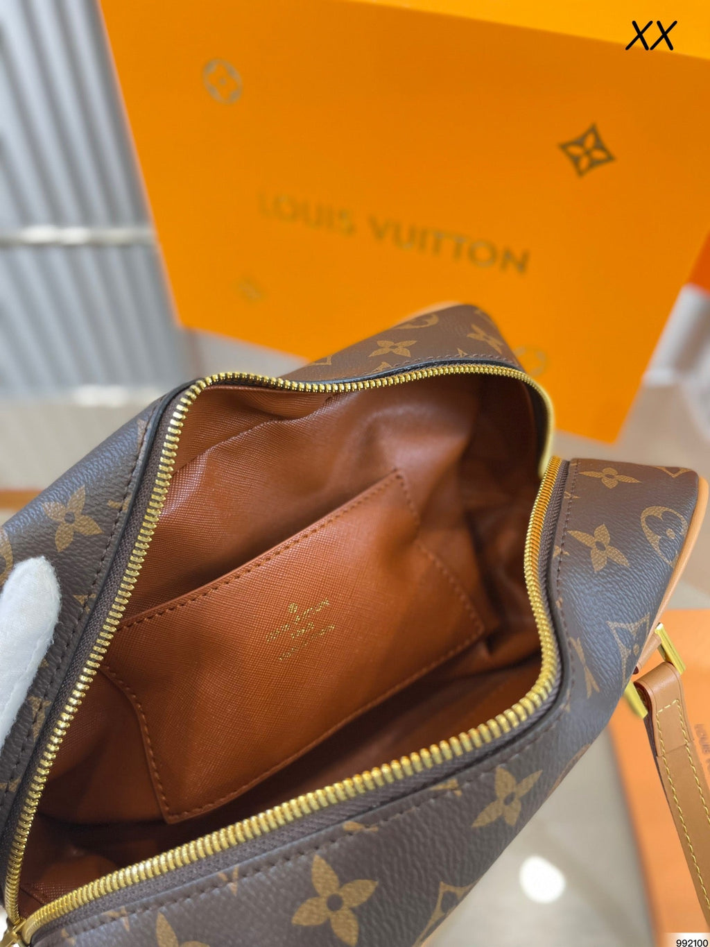 EN - New Lux Bags LUV 551