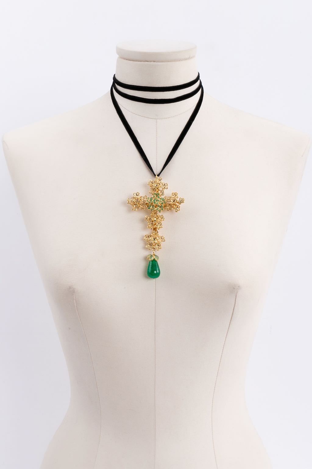 Collier croix Augustine