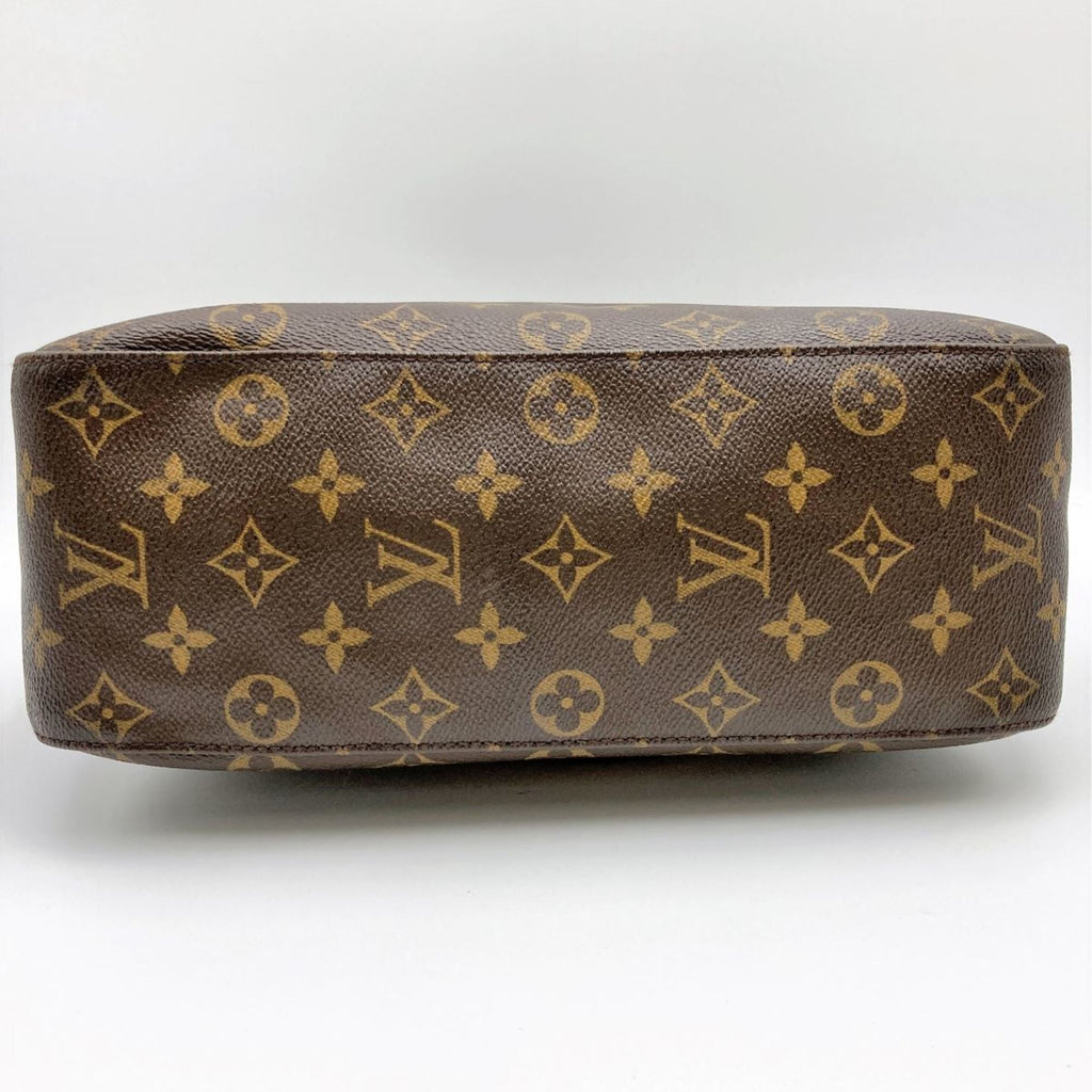 Louis Vuitton Looping Gm  Canvas Shoulder Bag ()
