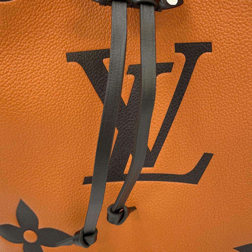LOUIS VUITTON Neonoe Caramel/Black M56888 Monogram / Giant