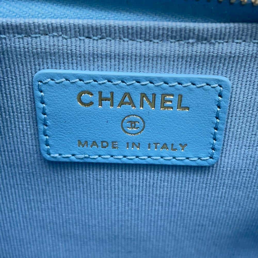 CHANEL Matelasse Fragment Card Case Light BlueAP3179 Caviar Leather