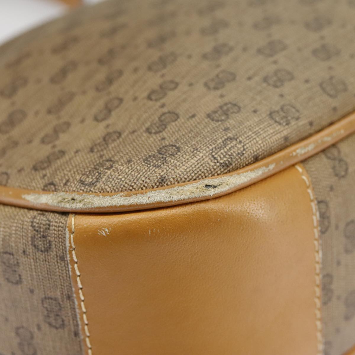 GUCCI Micro GG Supreme Shoulder Bag PVC Beige Gold 99301