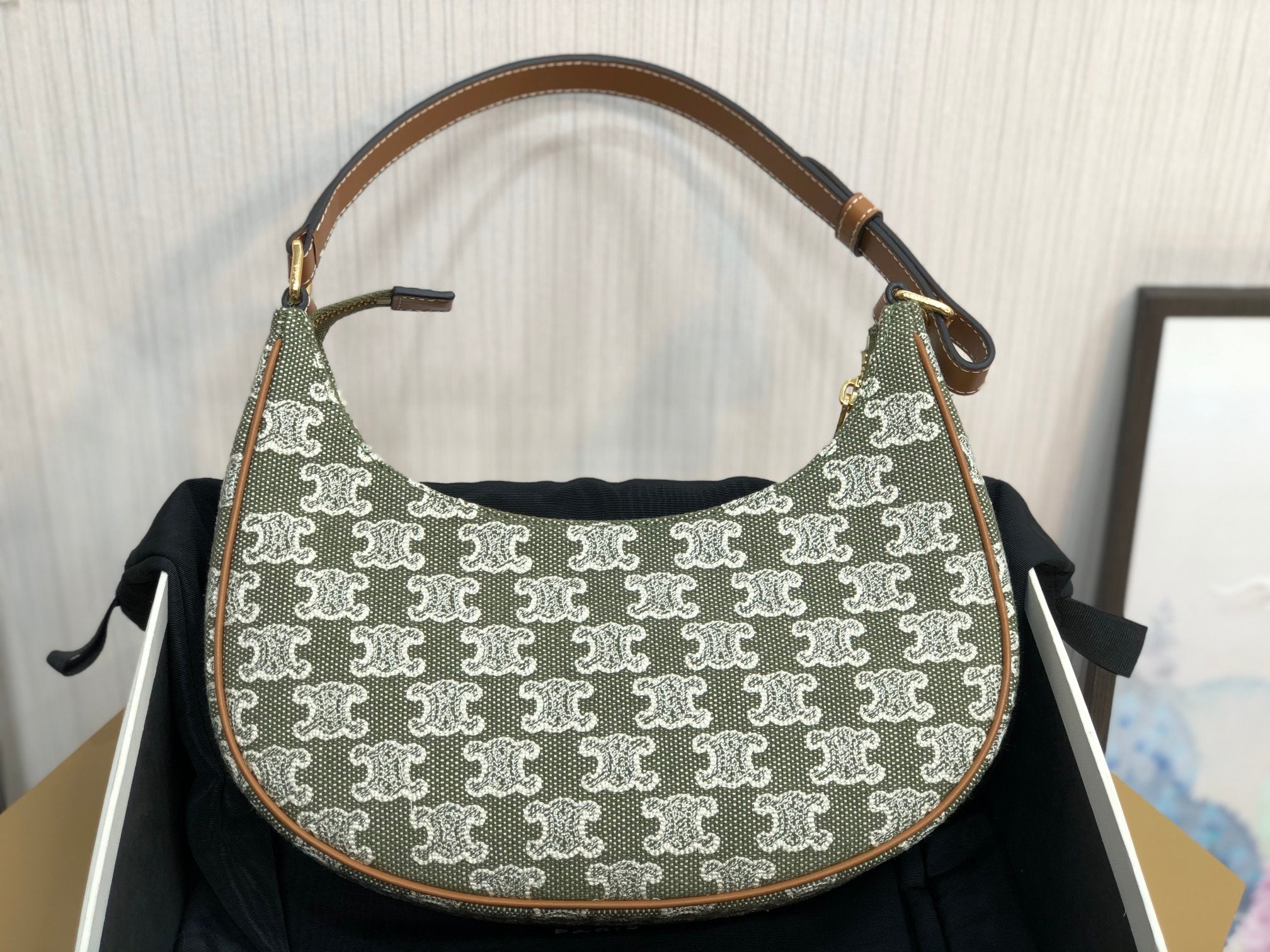 GLAMI Ava Bag In Triomphe Canvas Green For Women 9in/23cm