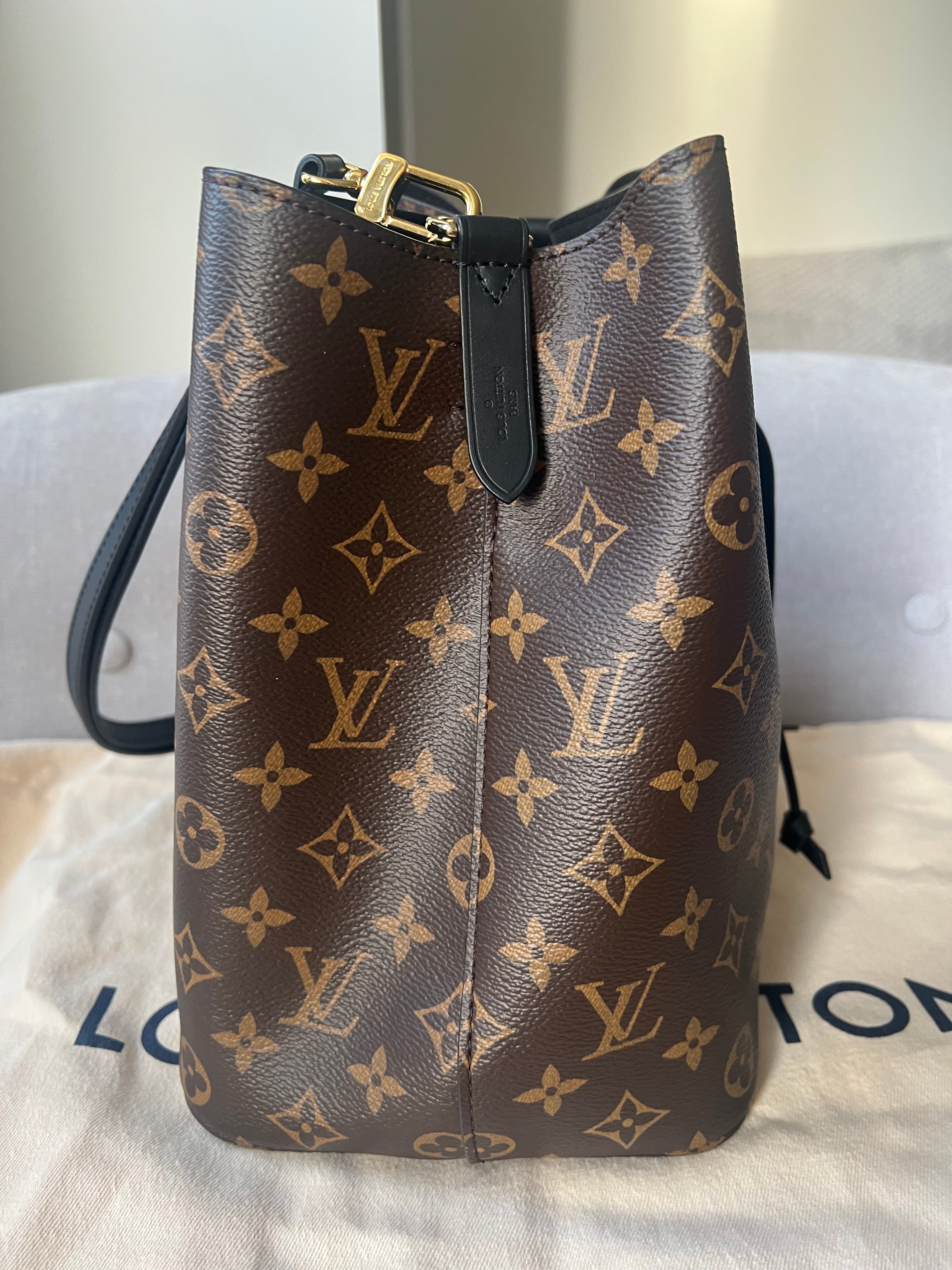 Louis Vuitton Neo Noe Monogram and Black (RRP £1,560)