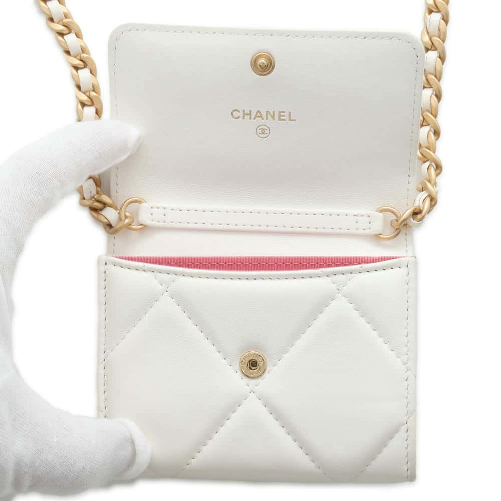 CHANEL 19 Chain flap Coin purse WhiteAP1787 Lambskin