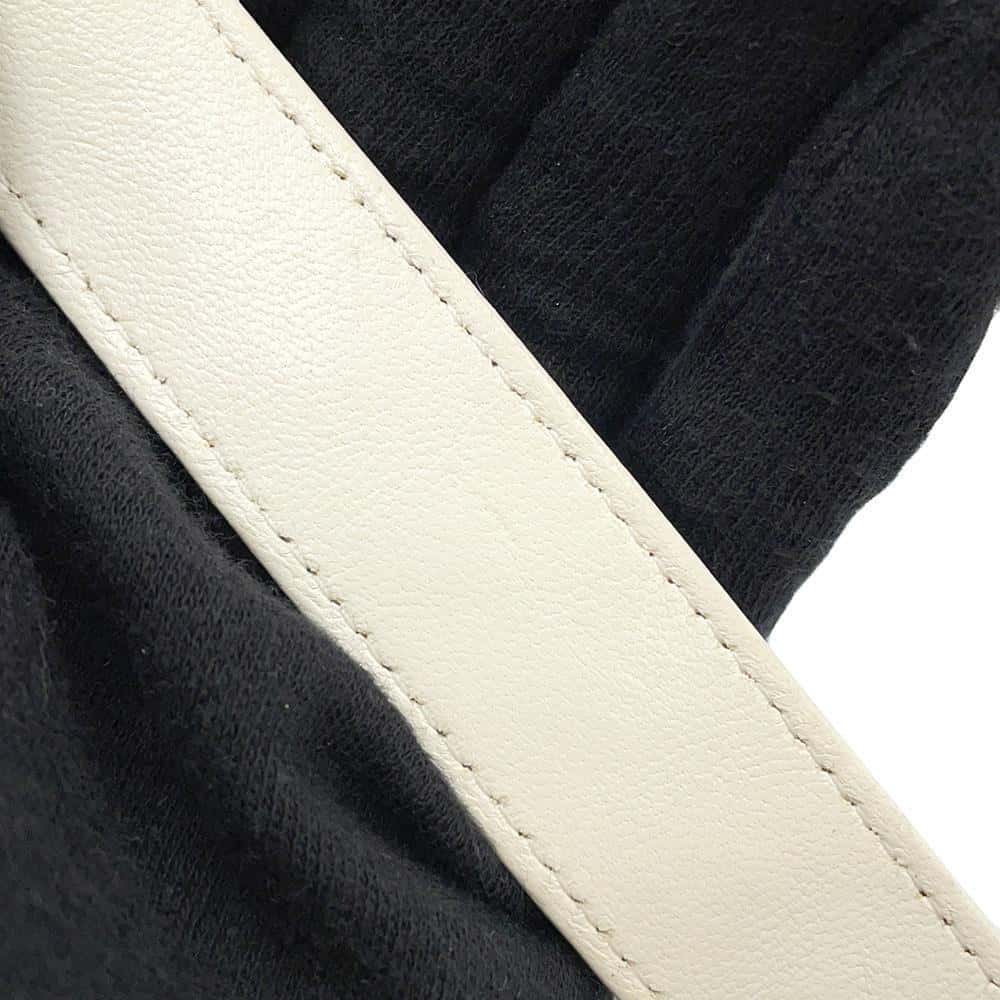 CHANEL 19 Chain flap Coin purse WhiteAP1787 Lambskin