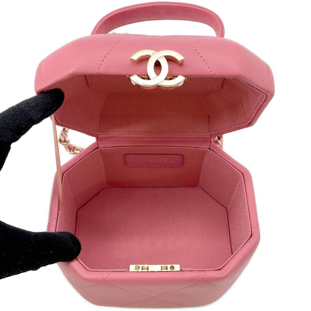 CHANEL Matelasse Vendome Vanity Pink Lambskin Size Small