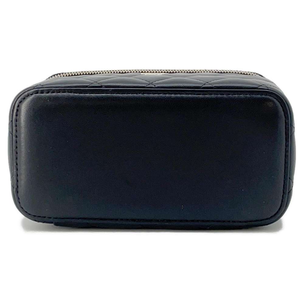 CHANEL Matelasse 2WAY Vanity Case BlackAP2199 Lambskin