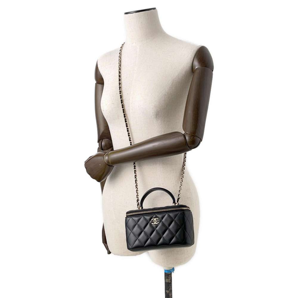 CHANEL Matelasse 2WAY Vanity Case BlackAP2199 Lambskin