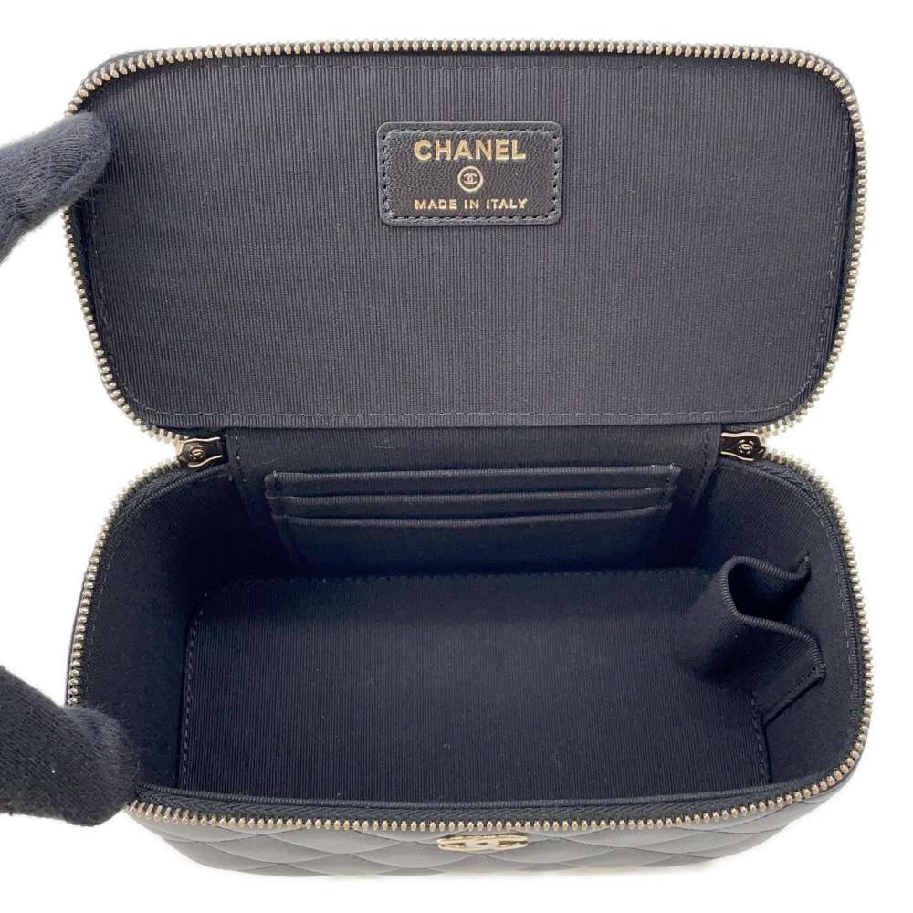 CHANEL Matelasse 2WAY Vanity Case BlackAP2199 Lambskin