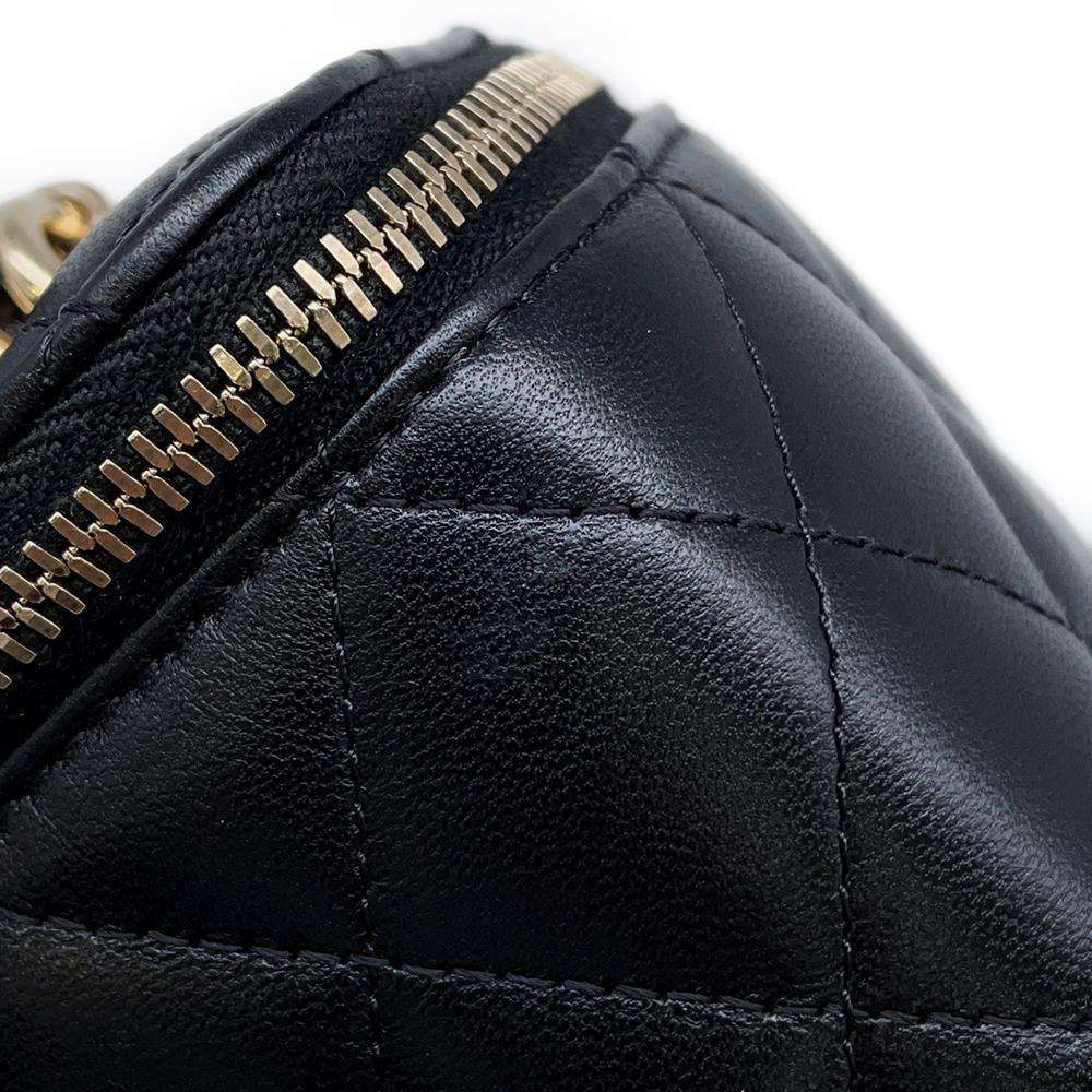 CHANEL Matelasse 2WAY Vanity Case BlackAP2199 Lambskin