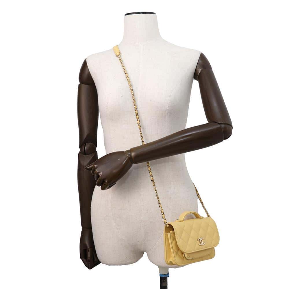 CHANEL Matelasse Infiniti Chain Wallet YellowAP2914 Caviar Leather