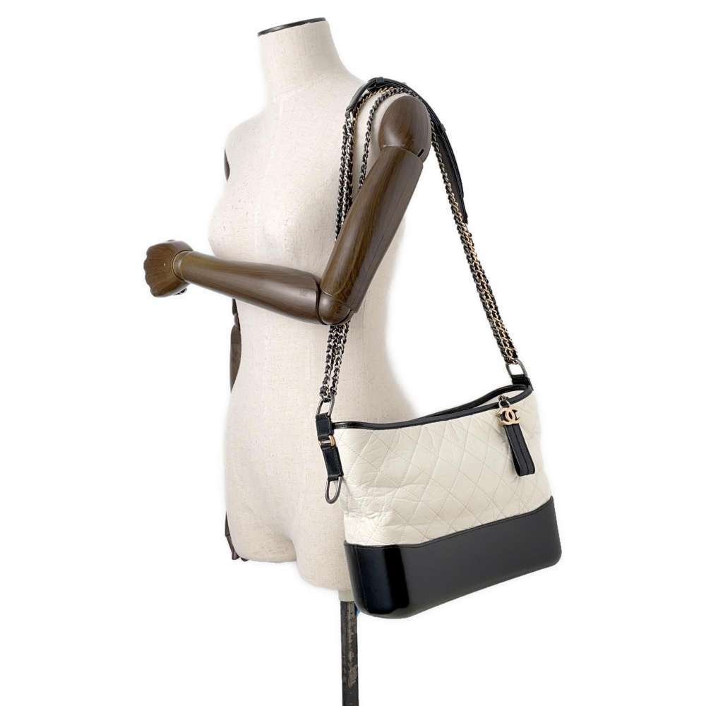 CHANEL Gabriel de Hobo White/BlackA93824 Calf Leather Size Large