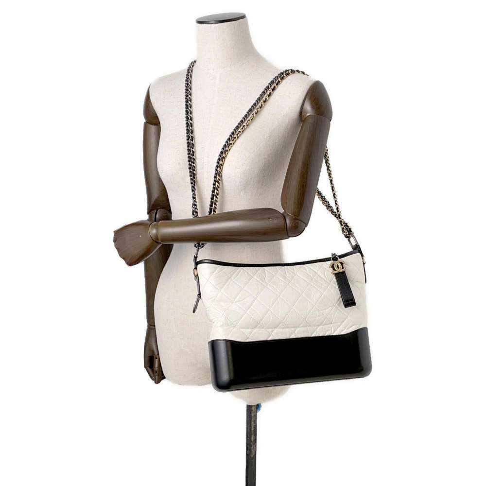CHANEL Gabriel de Hobo White/BlackA93824 Calf Leather Size Large
