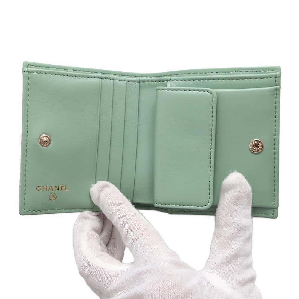 CHANEL Matelasse Bifold Wallet Compact Wallet Pink/GreenAP3185 Caviar Leather