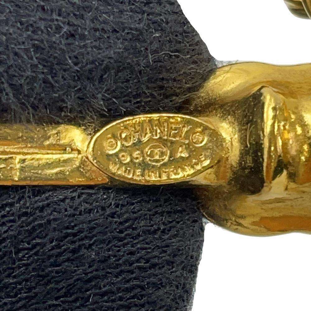 CHANEL CC Logo Necklace Gold Metal