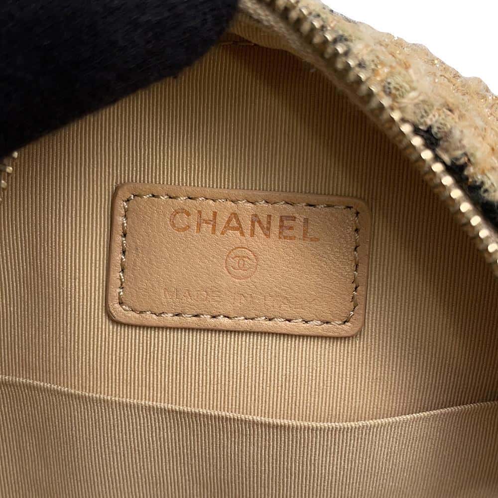 CHANEL CHANEL19 Round Chain Shoulder Bag Beige/Black Tweed Leather