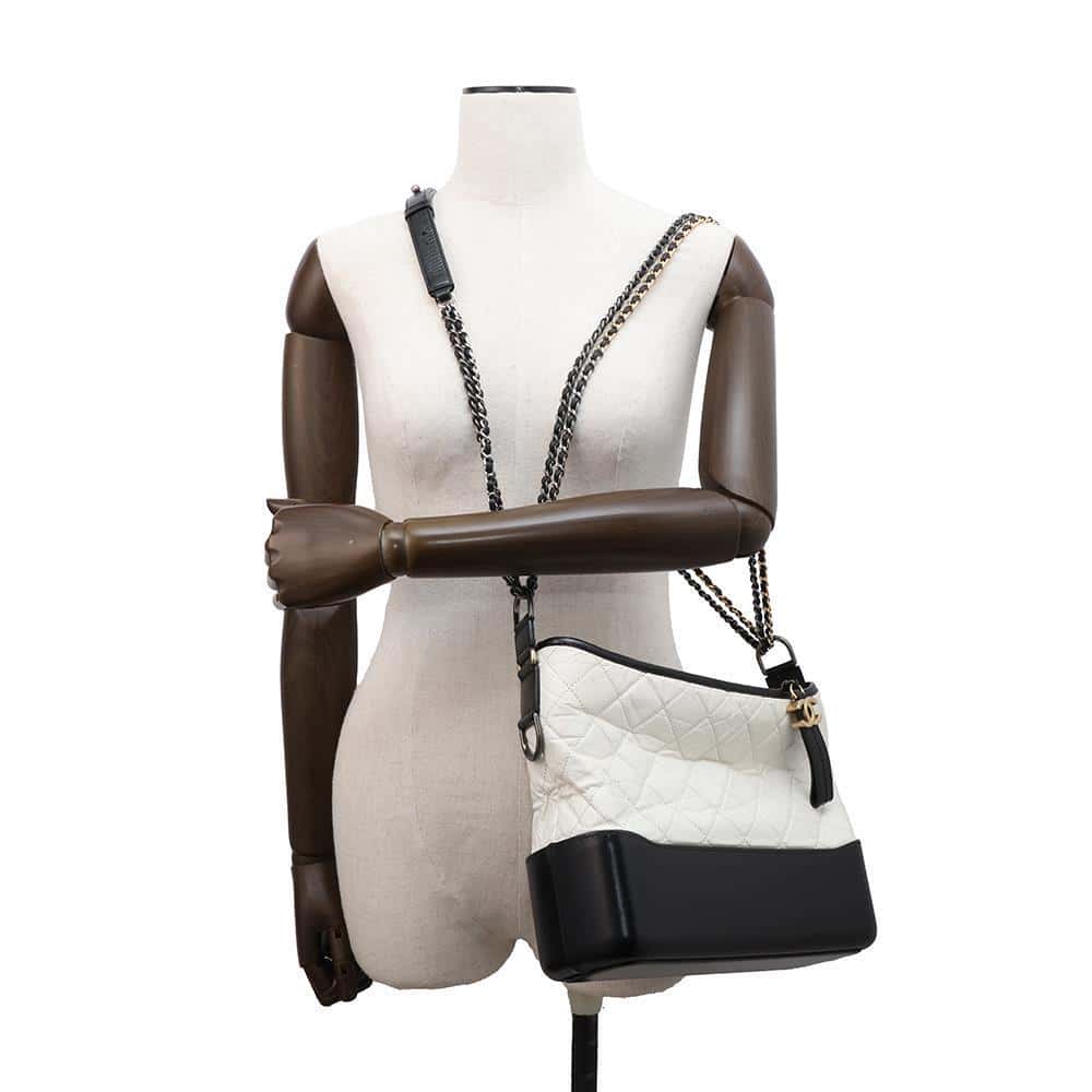 CHANEL Gabriel de CHANEL Hobo Bag White/BlackA93824 Calf Leather