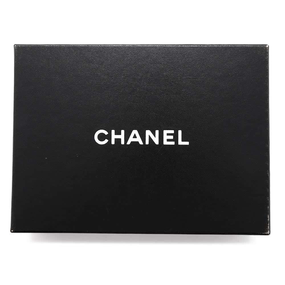 CHANEL Matelasse Round Chain Shoulder Bag WhiteAP0999 Lambskin