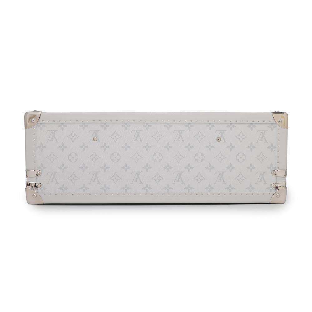 LOUIS VUITTON Bisten White M30956 Monogram Taiga Leather Size 50