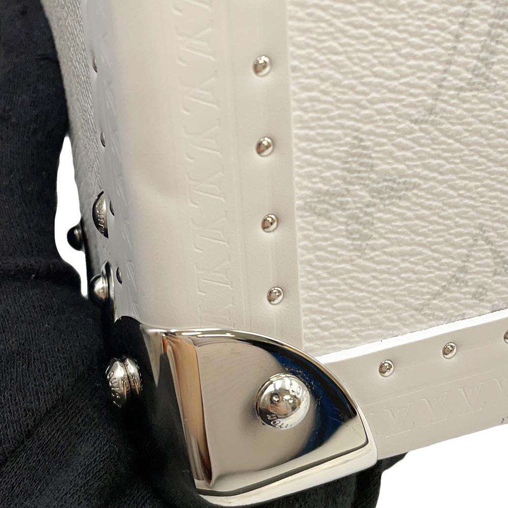 LOUIS VUITTON Bisten White M30956 Monogram Taiga Leather Size 50