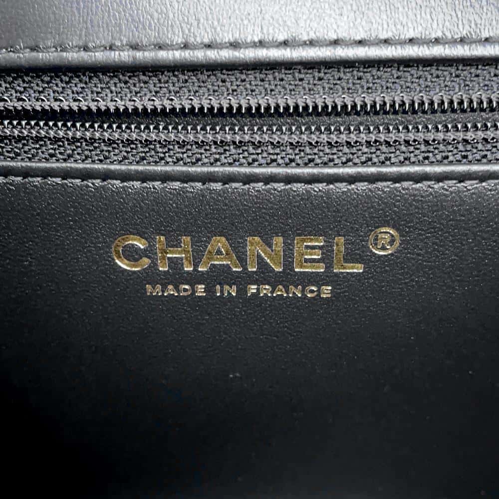 CHANEL Matelasse Flap Bag Black Shiny Lambskin