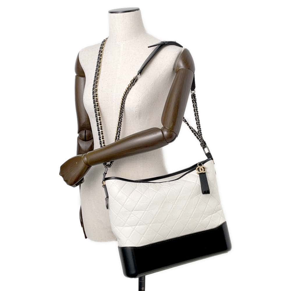 CHANEL Gabriel de CHANEL Hobo White/BlackA93824 Calf Leather Size Large