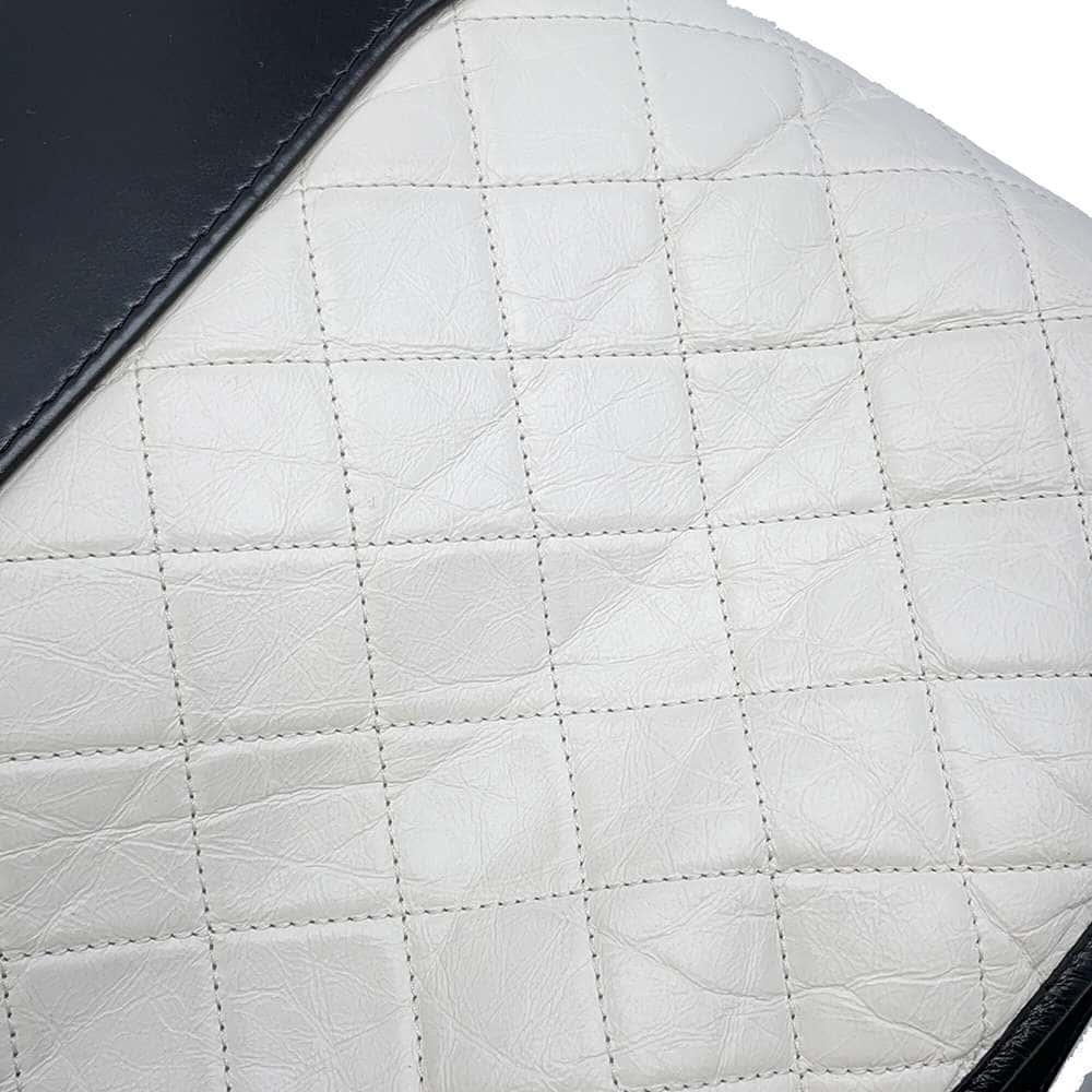 CHANEL Gabriel de CHANEL Hobo White/BlackA93824 Calf Leather Size Large