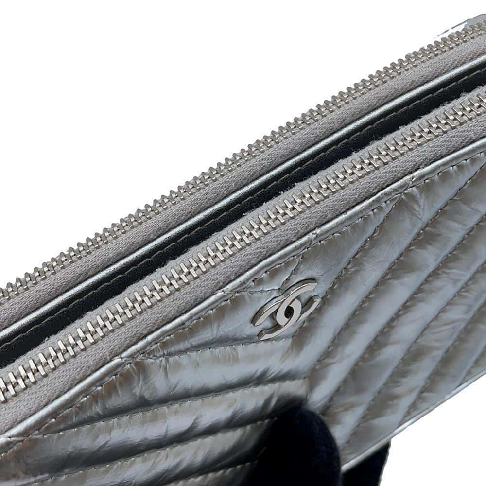 CHANEL Chevron Chain wallet SilverA82527 Calf Leather