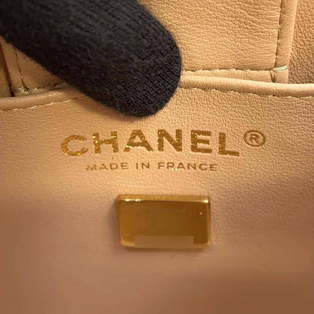 CHANEL Matelasse Chain Bucket Shoulder Bag BeigeAS3176 Lambskin